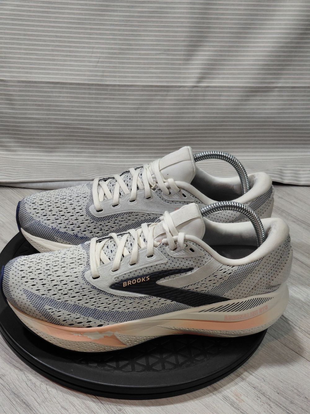 Brooks Women's Adrenaline GTS 24 Running Shoes Grey Blue & Peach SIZE 9.5
